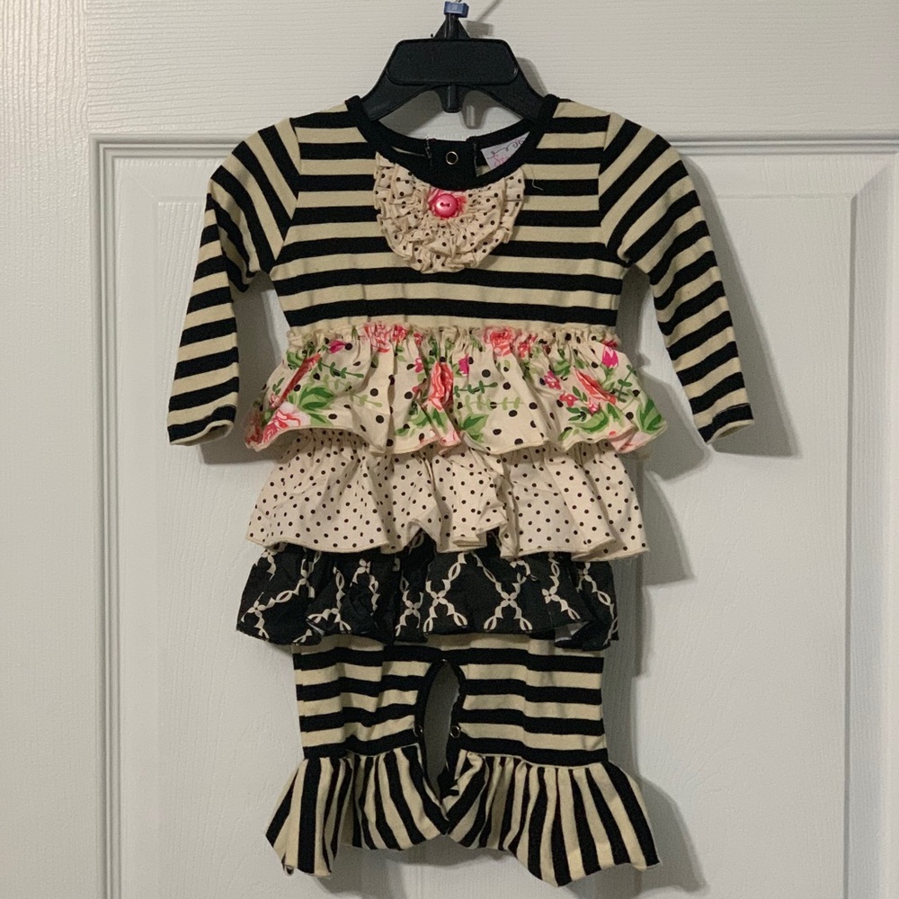 NWOT Serendipity Infant Outfit (0-3 months)